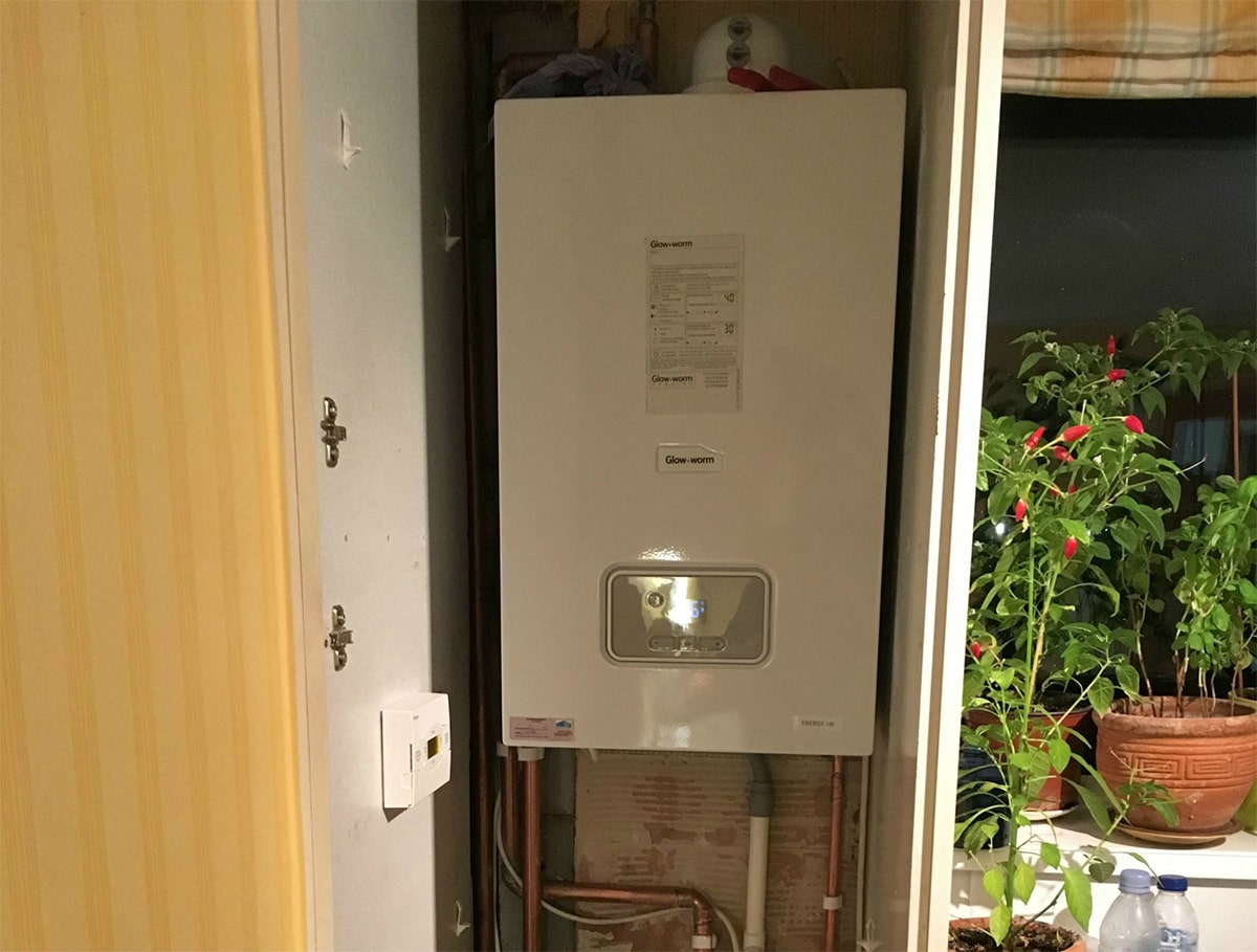 Glow-worm energy regular boiler installation