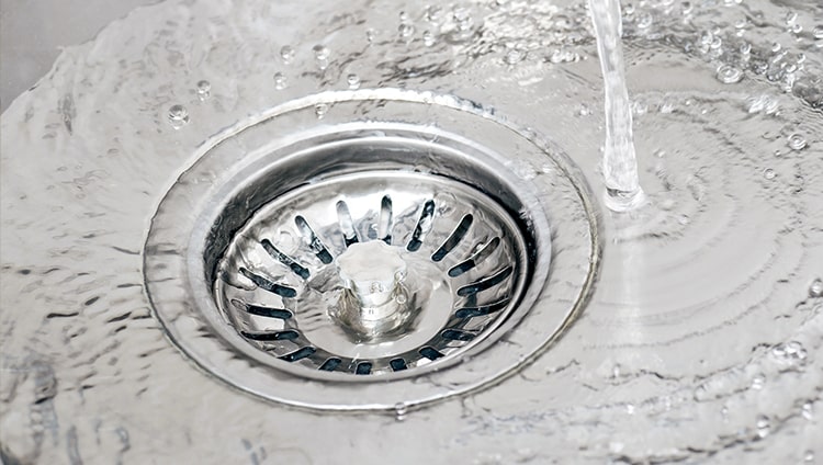 basket strainer on plug